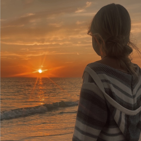 Meet your Posher, Kenzie - Picture 1 of 1